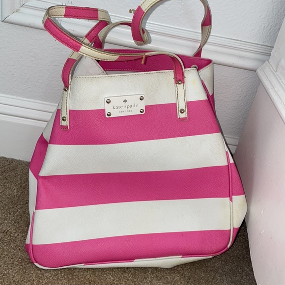 Kate Spade pink white striped purse - Picture 3 of 9